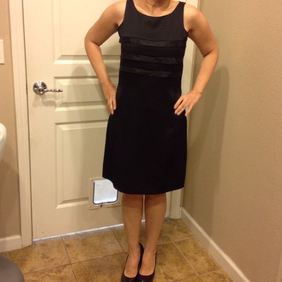 Perfect black dress - Picture 1 of 2