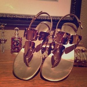 GOLD SANDALS