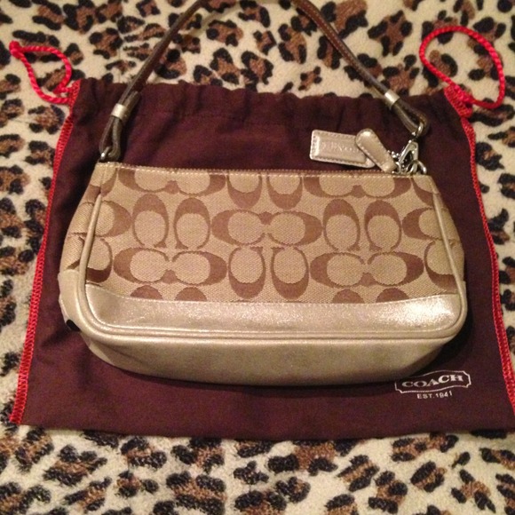 🚫Sold in bundle🚫Coach small evening purse