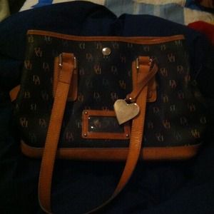 Dooney & Bourke medium bag