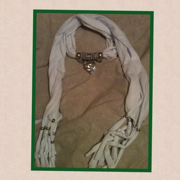 2 in 1 Scarf & Neckless👜 - Picture 2 of 4