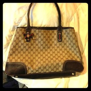🌟SOLD🌟 Authentic Gucci large used/loved tote!