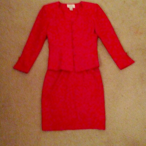 Sexy Red Suit!