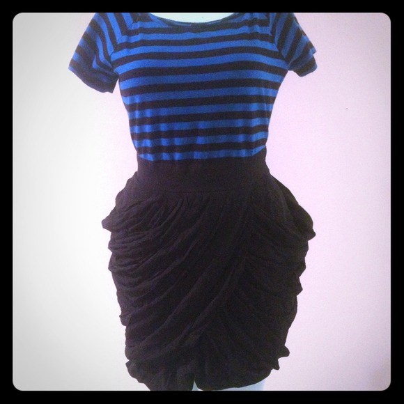 Short sleeves dress - Picture 1 of 1