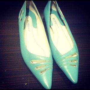 BCBG teal blue leather flats size 7.5