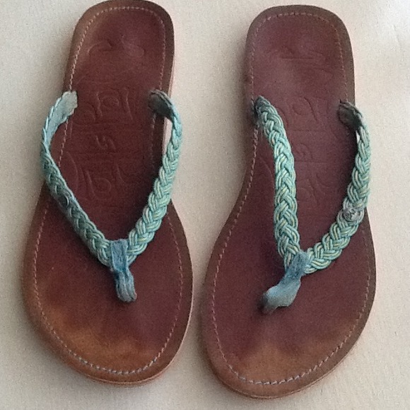Leather designer flip flop