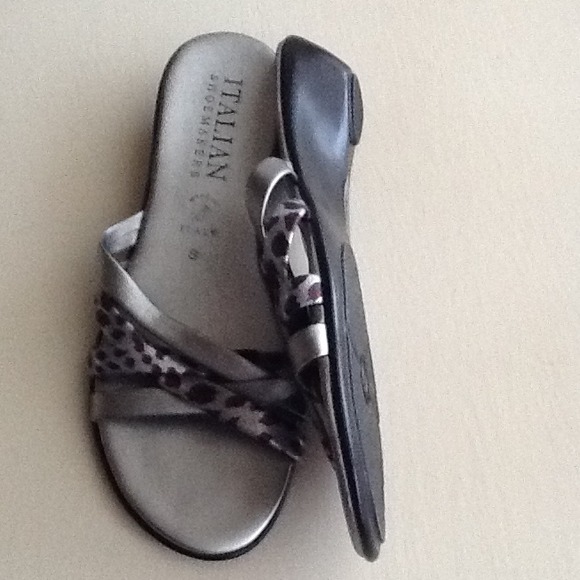 Sandals - Picture 2 of 2