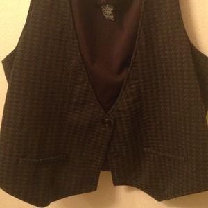 ***SOLD IN BUNDLE***Torrid Vest plus size