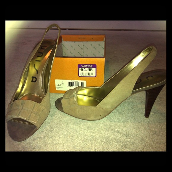 Taupe Suede stacked heels - Picture 1 of 1