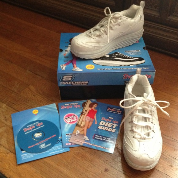 SKECHERS SHAPE-UPS SIZE 9 white