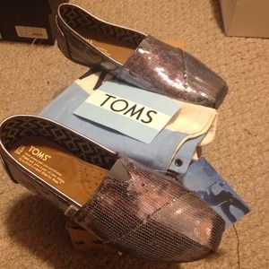 Pewter toms!