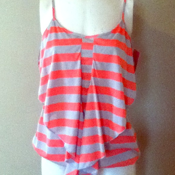 NTW striped tank with elastic at bottom.sz. M