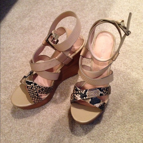 Aldo beige wedges (size: 37)