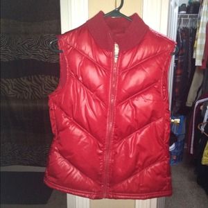 Red puffy vest❤