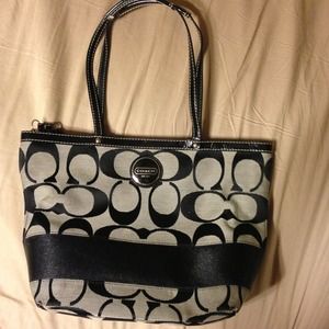 ***Final Reduction*** authentic Coach purse