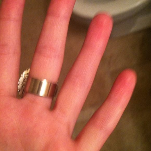 Ring - Picture 2 of 2
