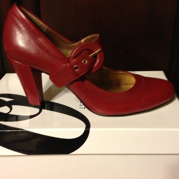 ***Sold***Nine West