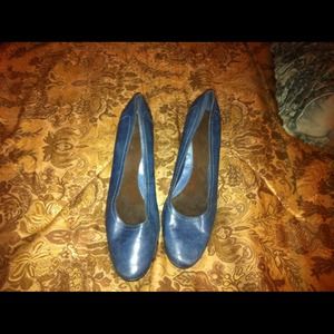 Funny blue pump/Aerosoles