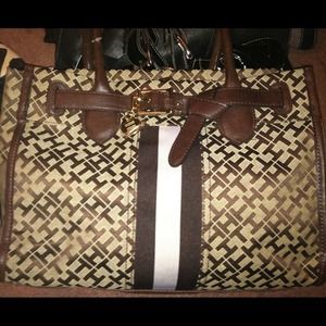 📍REDUCED📍Tommy Hilfiger handbag