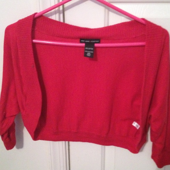 🚫SOLD🚫Shrug from New York and company