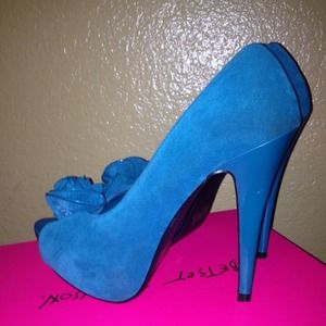 Sz 6.5 suede peep toe teal heels