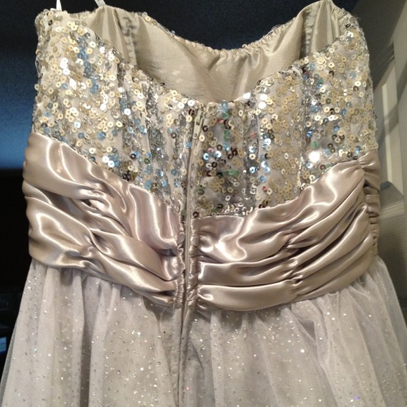 Cocktail dress - Picture 2 of 2