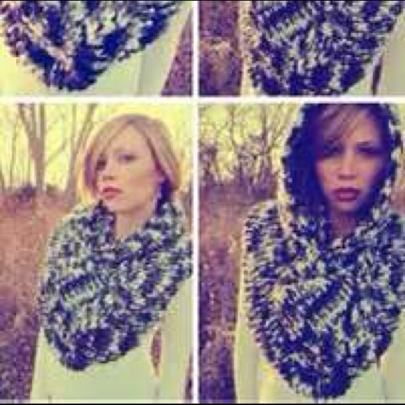 SOLD!  Hickey Hider Scarf*sold*