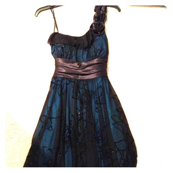 One strap dress - Picture 1 of 2