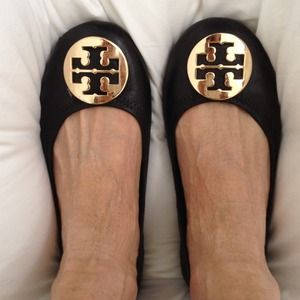 Authentic Tory Burch Reva flat