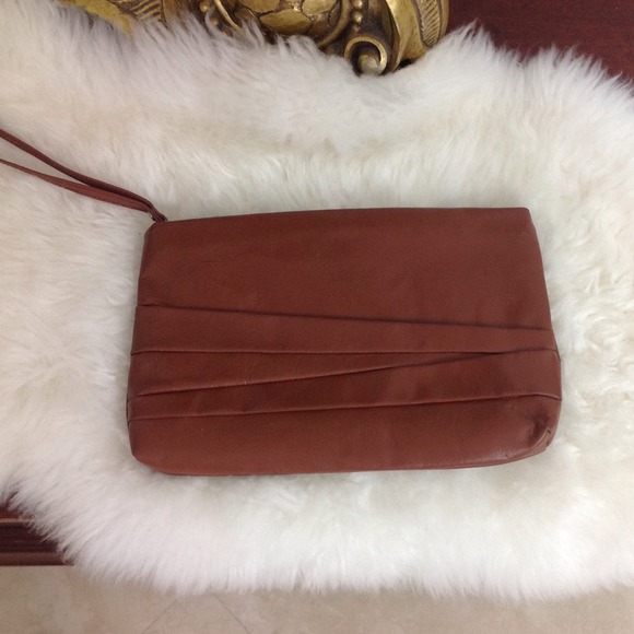 Brown Clutch - Picture 1 of 4