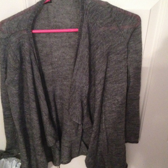 🚫SOLD🚫Express cardigan