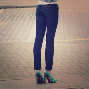 ⚡ REDUCED!! ⚡Paige Skyline Ankle Peg Jeans