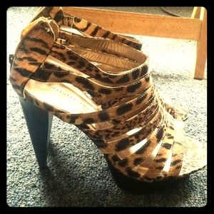 REDUCED🔥🔥🔥Leopard print heels Charlotte Russe