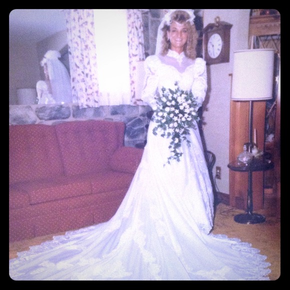 White Wedding Dress - Picture 1 of 2