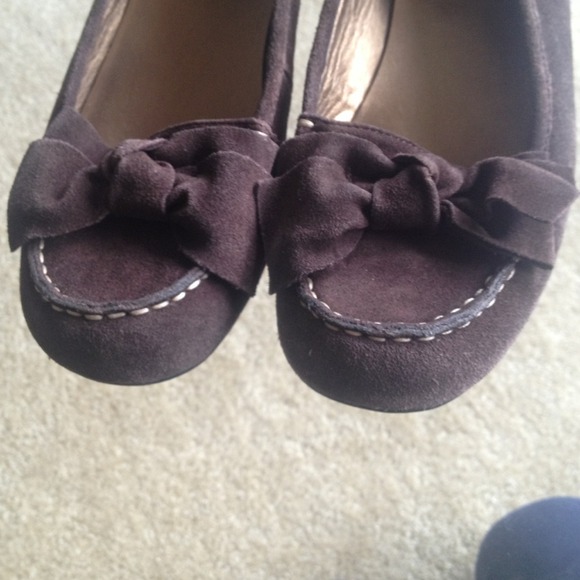 SOLD Brown Suede Flats with Bow Detail - Picture 2 of 2