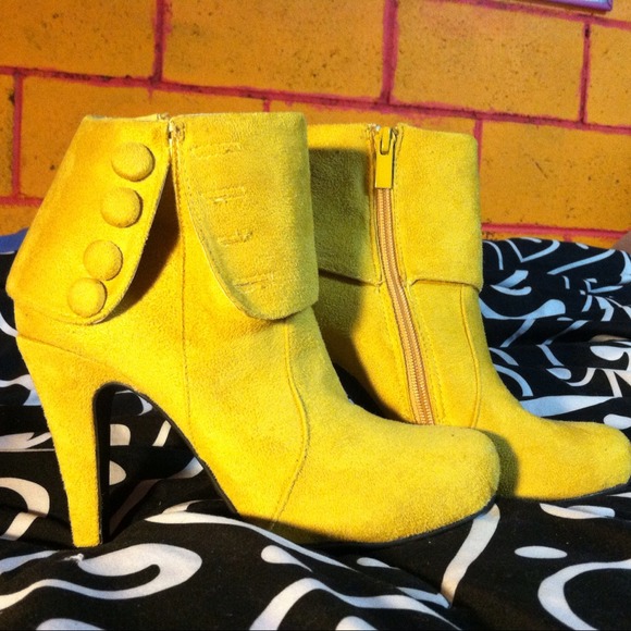 Yellow heels