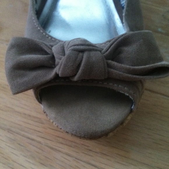 Taupe suede cork wedge - Picture 2 of 4