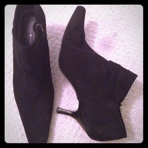 RESERVED: Bandolino black ankle boot size 10