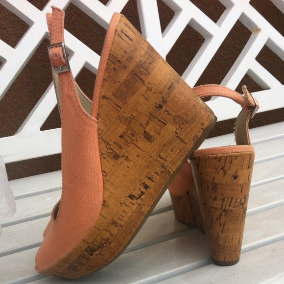 Slingback platform wedges - Picture 2 of 2