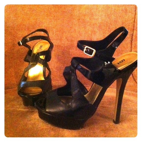 Bakers "Addie"  Strappy Black heels.