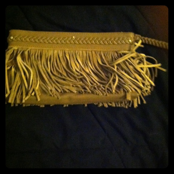 REDUCED Express fringe clutch