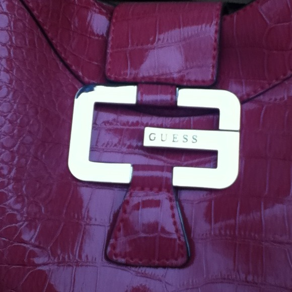 Guess pink Alligator Embossed Bag - Picture 2 of 4