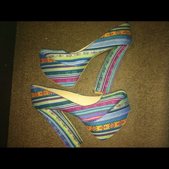Heels - Picture 2 of 2