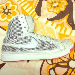 Nike Air Patterned Sneakers