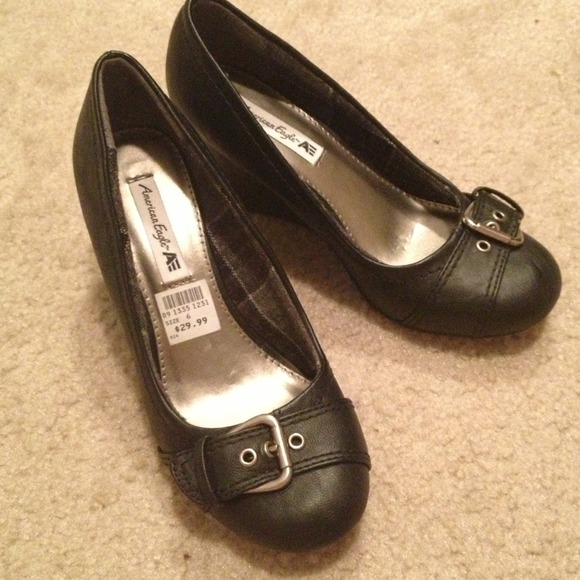 Black Wedges