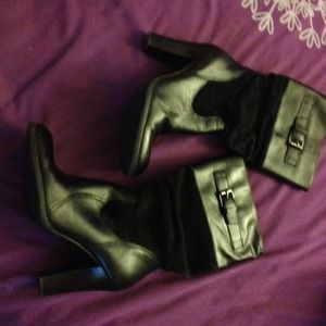 Black boots size 6