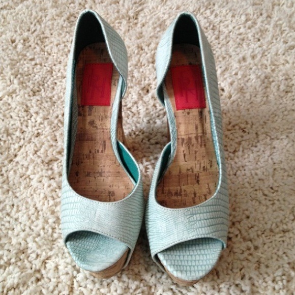 SOLD in Bundle - Picture 2 of 4