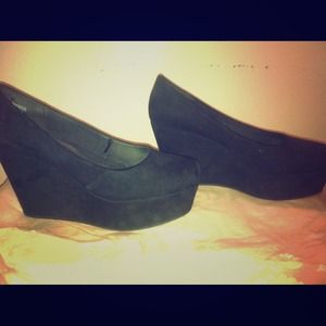 H&M Black Wedges