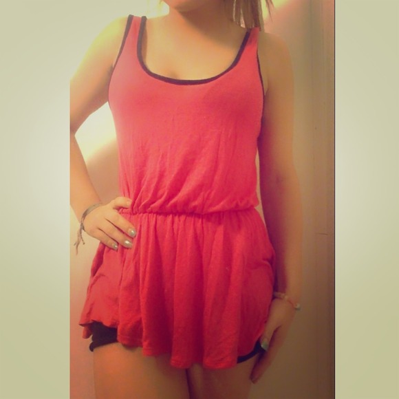 Hot pink top. Size small - Picture 1 of 3