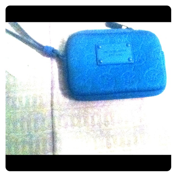 Michael kors wristlet